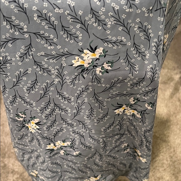 LOFT Light Blue Sleeveless Floral Top - Picture 2 of 6